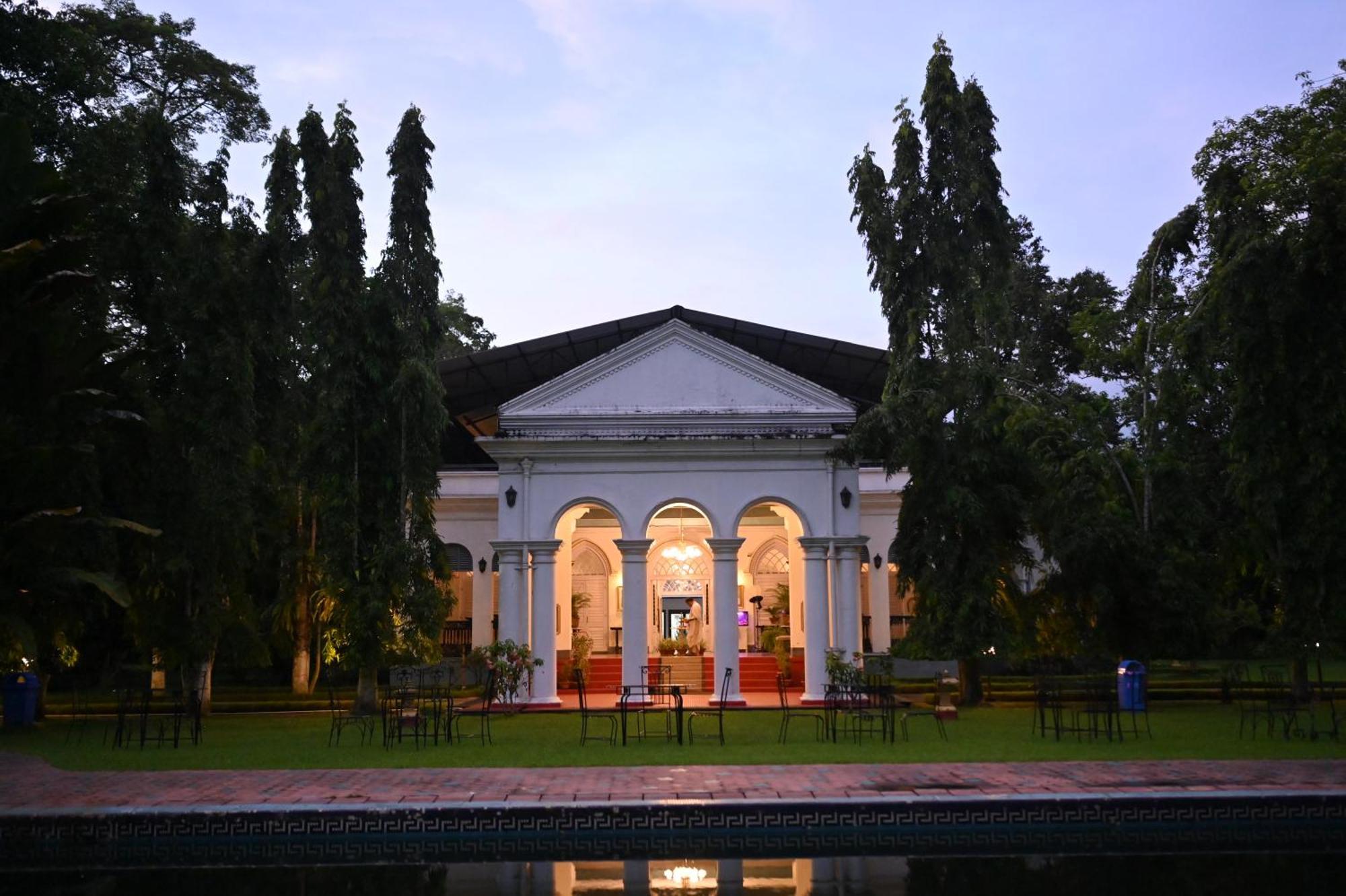 מלון Jorhāt Thengal Manor מראה חיצוני תמונה