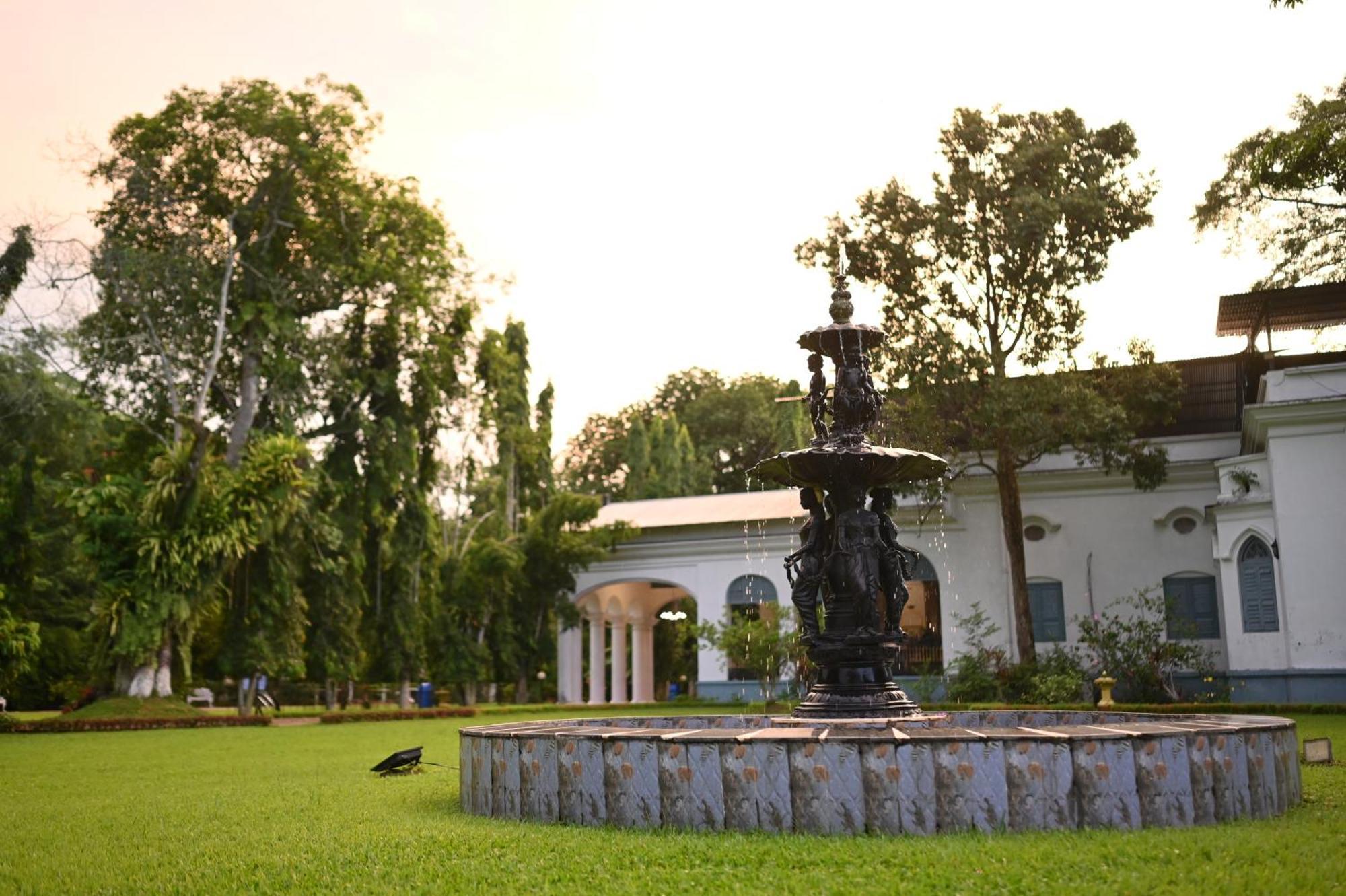 מלון Jorhāt Thengal Manor מראה חיצוני תמונה