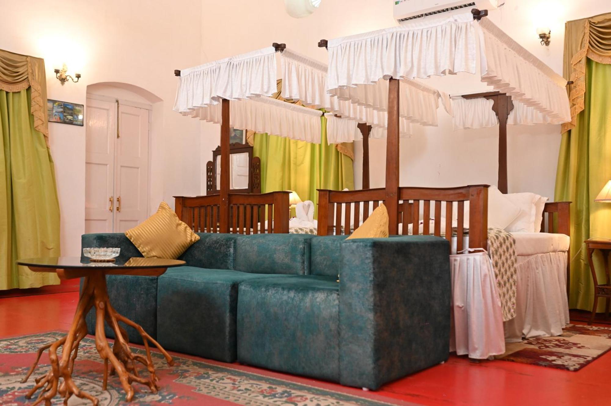 מלון Jorhāt Thengal Manor מראה חיצוני תמונה